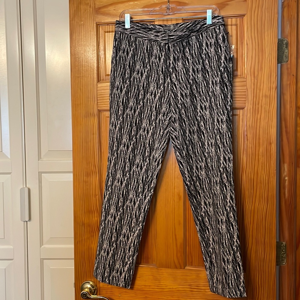 NWT Vince Camaro size 6 pants